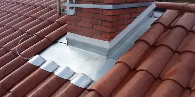 travaux de zinguerie et pose de gouttières zinc à Pouzol